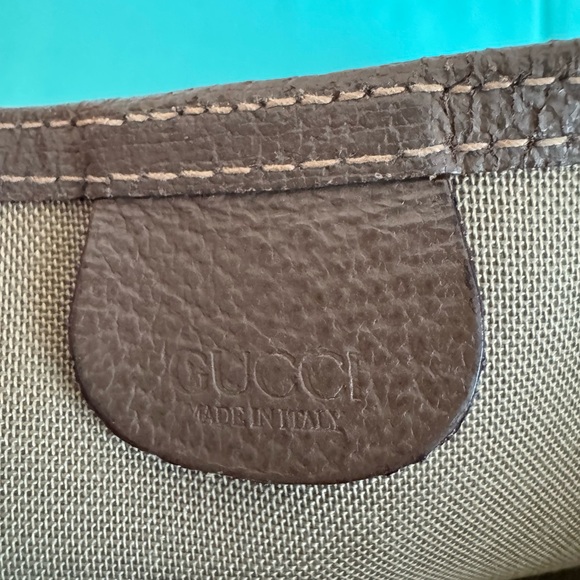 Gucci Sherry Liine Tote with Red and Green Straps - Picture 15 of 16